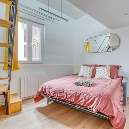 Апартаменты Studio Mezzanine 3-4 Pers Tout Equipe Wifi Монтрёй Экстерьер фото