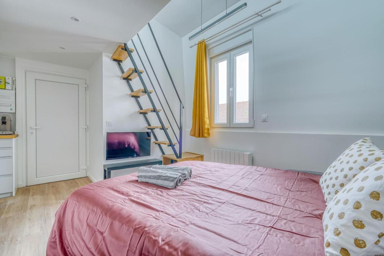 Апартаменты Studio Mezzanine 3-4 Pers Tout Equipe Wifi Монтрёй Экстерьер фото